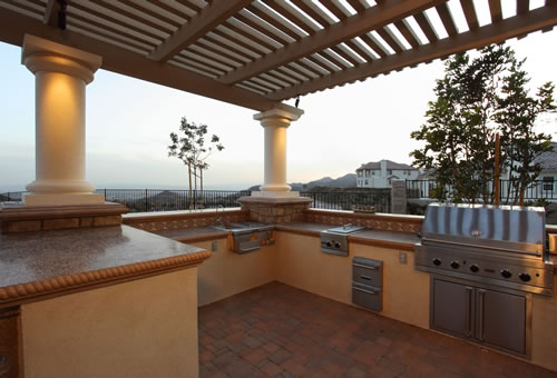 ©Scott Cohen Outdoor Kitchen Decorative Polished Concrete    Beverage Center 11