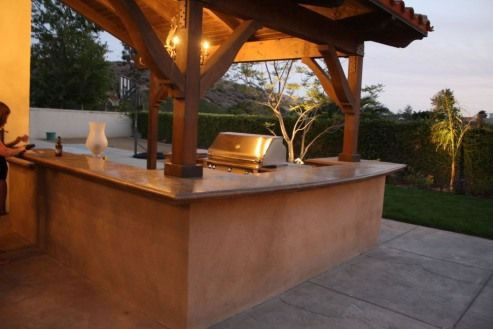 ©Scott Cohen Outdoor Kitchen Decorative Polished Concrete    Beverage Center 8